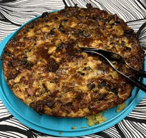 Lyttyperunapiirakka sienistä 