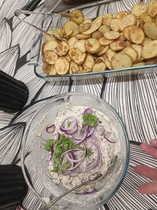 Paahdettuja pikkupottuja ja savusilakkamousse